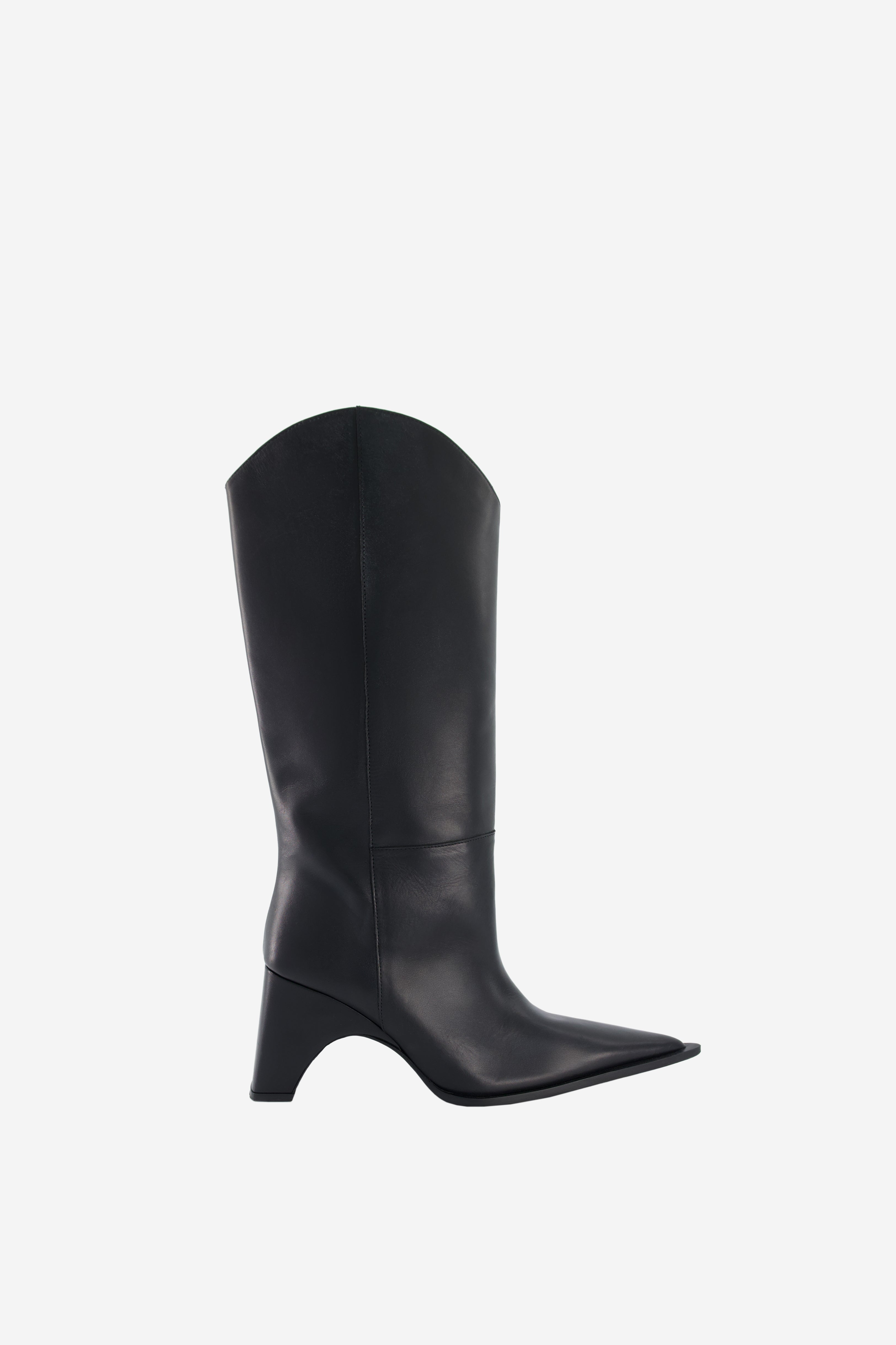 Cowboy Bridge Boot